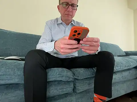 mouser21212 online show from 04-03-26, 10:38