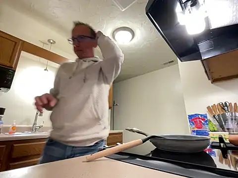 mouser21212 online show from 02-22-26, 01:57