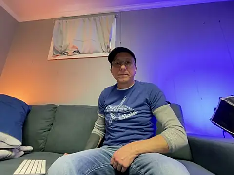 mouser21212 online show from 01-21-25, 02:59