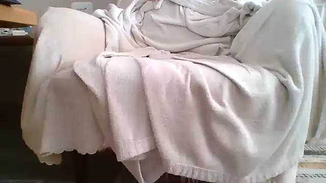 Snapshot of Mature_fucker31 chatting on 01-06-25, 08:46 Mature fucker31 online show from 01-06-25, 08:46