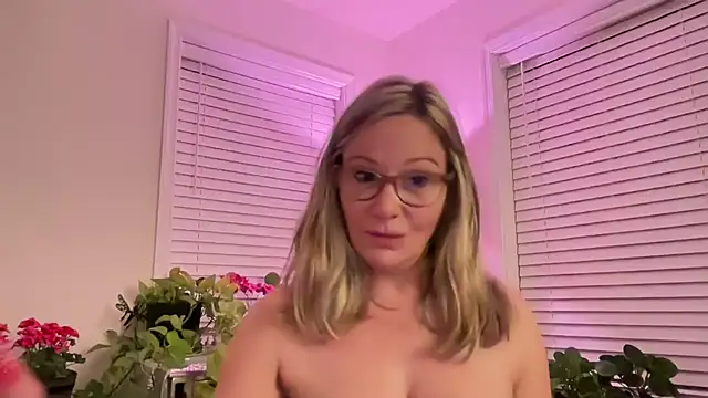 Milf Goddess online show from 05-14-26, 07:49