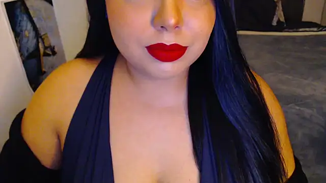 Snapshot of Internacionalist7 chatting on 10-02-25, 10:02 Internacionalist7 online show from 10-02-25, 10:02