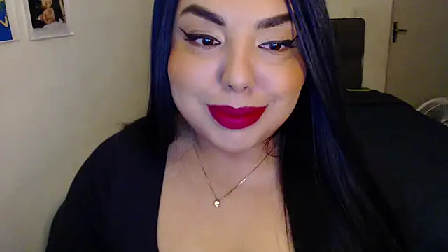 Snapshot of Internacionalist7 chatting on 10-20-25, 07:25 Internacionalist7 online show from 10-20-25, 07:25