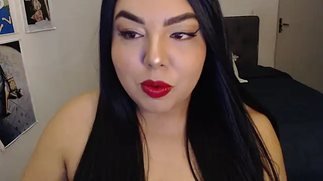 Snapshot of Internacionalist7 chatting on 10-01-25, 02:32 Internacionalist7 online show from 10-01-25, 02:32