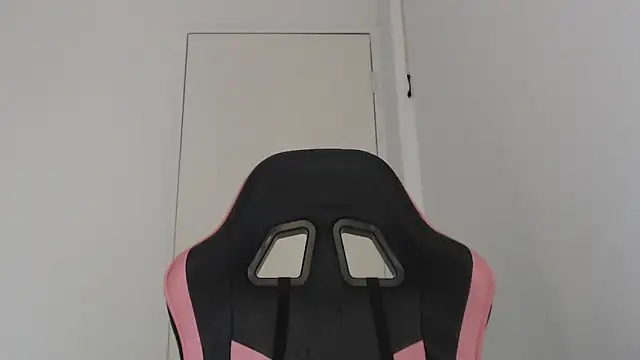 Snapshot of Emily_Guerra1 chatting on 02-27-25, 03:15 Emily Guerra1 online show from 02-27-25, 03:15