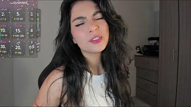 Dahian-peach online show from 10-17-25, 09:38