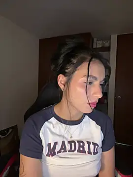 Snapshot of Dahian-peach chatting on 06-11-26, 12:32 Dahian-peach online show from 06-11-26, 12:32