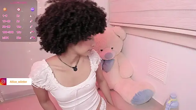 Snapshot of Alice_winter_ chatting on 07-02-26, 11:11 Alice winter online show from 07-02-26, 11:11
