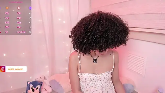 Snapshot of Alice_winter_ chatting on 07-29-26, 11:15 Alice winter online show from 07-29-26, 11:15