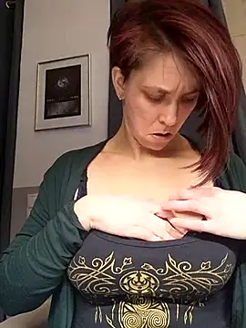 Snapshot of Loona-Lexxington chatting on 03-19-25, 07:49 Loona-Lexxington online show from 03-19-25, 07:49