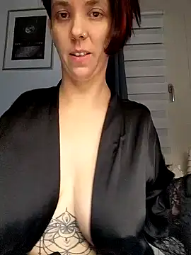 Snapshot of Loona-Lexxington chatting on 02-05-25, 06:37 Loona-Lexxington online show from 02-05-25, 06:37