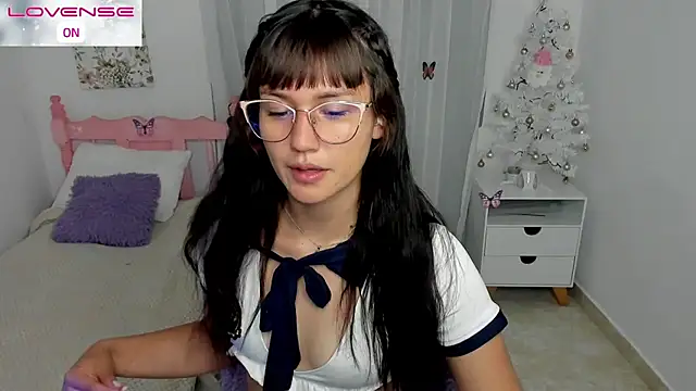 cute roxy online show from 11-24-25, 02:00