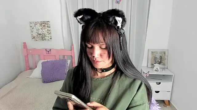 cute roxy online show from 11-01-25, 01:45