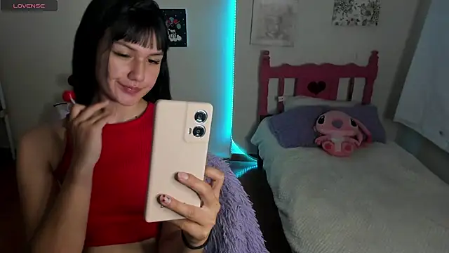 Snapshot of cute_roxy chatting on 02-28-25, 01:05 cute roxy online show from 02-28-25, 01:05