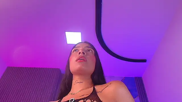 hot dione online show from 04-11-26, 07:17