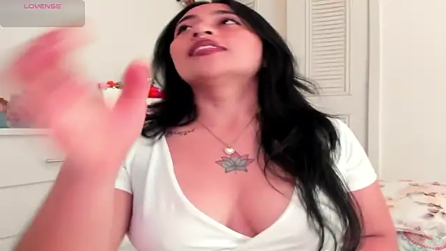 LisaHadwin online show from 12-19-25, 07:27