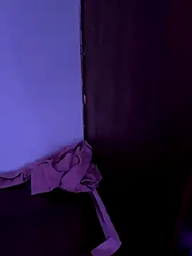 alee lenoxx online show from 12-16-25, 01:32