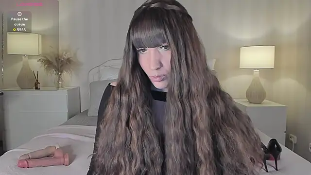 Snapshot of valeriasecret chatting on 10-17-25, 05:44 valeriasecret online show from 10-17-25, 05:44