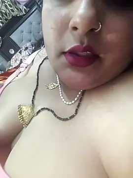 Snapshot of MohiniBhabhi chatting on 02-11-26, 10:04 MohiniBhabhi online show from 02-11-26, 10:04