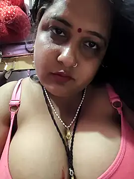 Snapshot of MohiniBhabhi chatting on 09-18-25, 10:40 MohiniBhabhi online show from 09-18-25, 10:40