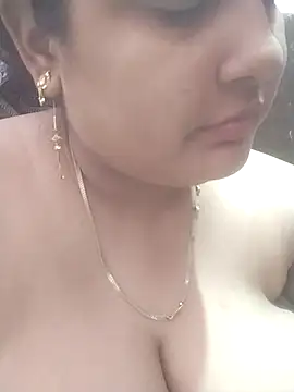 Snapshot of MohiniBhabhi chatting on 03-04-25, 03:55 MohiniBhabhi online show from 03-04-25, 03:55