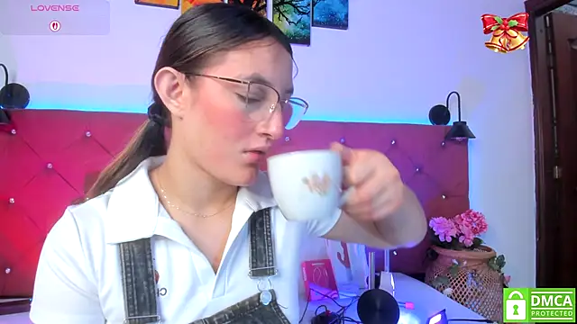 Ruth harvey  online show from 12-17-25, 01:27