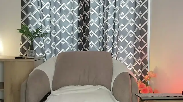 alyjonesoficiall online show from 04-05-26, 04:24