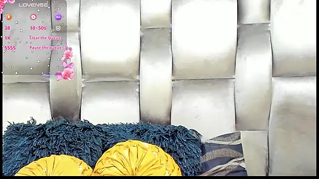 Snapshot of CamilaBenitez chatting on 06-15-26, 11:26 CamilaBenitez online show from 06-15-26, 11:26