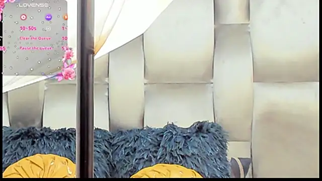 Snapshot of CamilaBenitez chatting on 07-12-26, 02:45 CamilaBenitez online show from 07-12-26, 02:45