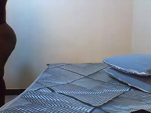 Snapshot of princess-cutie12 chatting on 03-04-26, 10:12 princess-cutie12 online show from 03-04-26, 10:12