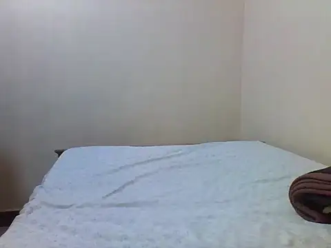 princess-cutie12 online show from 05-18-26, 08:35
