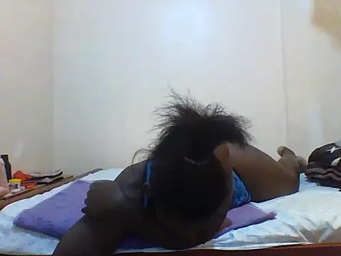 Snapshot of princess-cutie12 chatting on 06-27-26, 12:22 princess-cutie12 online show from 06-27-26, 12:22