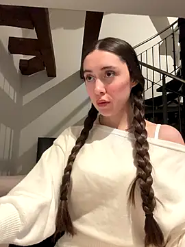 emiliasommer online show from 11-25-25, 07:47