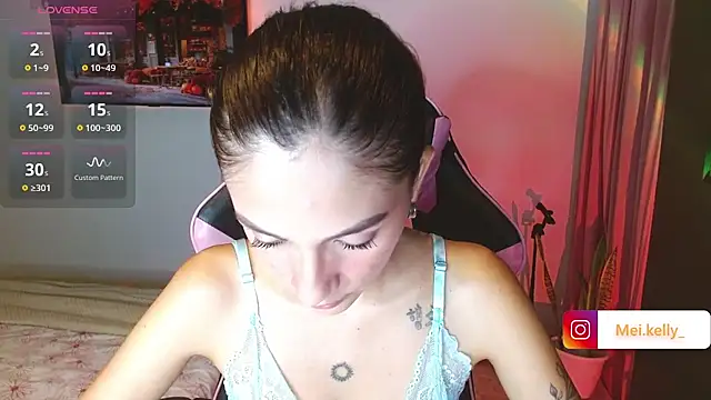 Mei Kelly online show from 10-23-25, 02:10