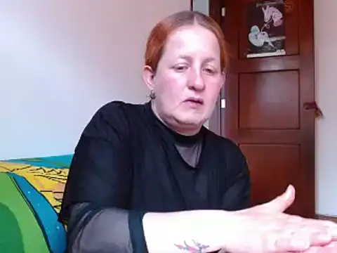 ViioletaMora online show from 11-18-25, 06:00