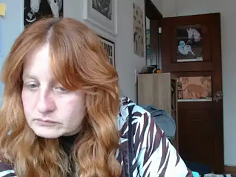 Snapshot of ViioletaMora chatting on 05-18-26, 08:46 ViioletaMora online show from 05-18-26, 08:46