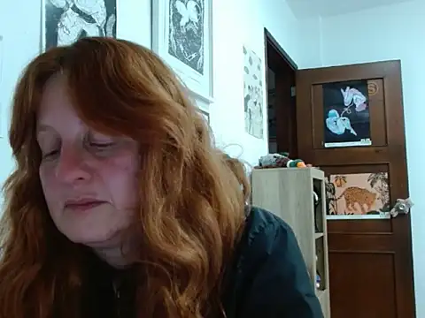 Snapshot of ViioletaMora chatting on 05-14-26, 03:36 ViioletaMora online show from 05-14-26, 03:36