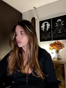 maliciaworld online show from 10-21-25, 01:38