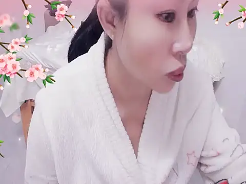Snapshot of xiaoxuer chatting on 03-07-25, 05:18 xiaoxuer online show from 03-07-25, 05:18