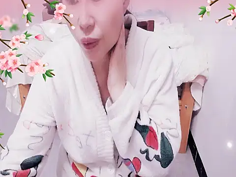 Snapshot of xiaoxuer chatting on 03-03-25, 04:54 xiaoxuer online show from 03-03-25, 04:54
