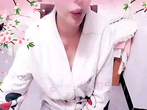 Snapshot of xiaoxuer chatting on 02-19-25, 05:05 xiaoxuer online show from 02-19-25, 05:05