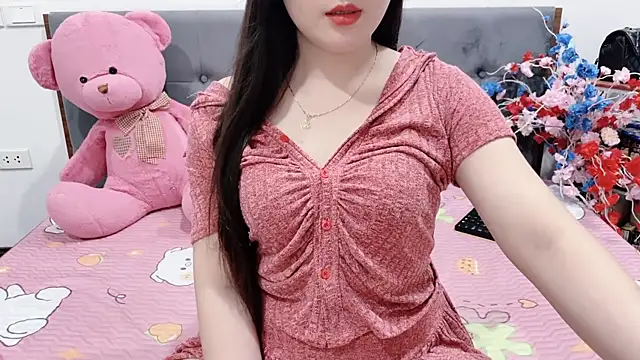 Funikio online show from 04-16-26, 01:56