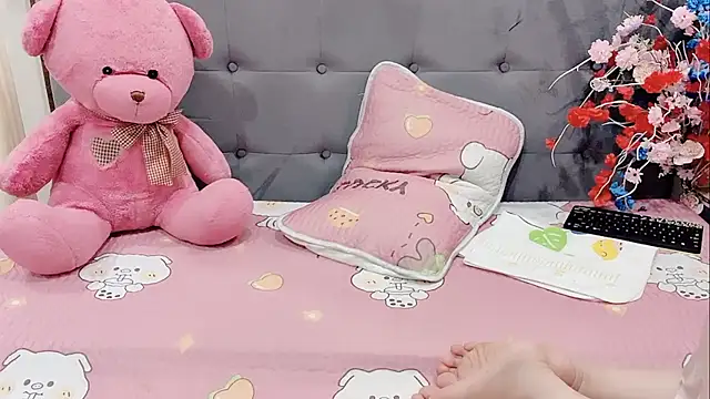 Funikio online show from 11-30-25, 01:28