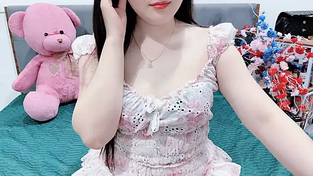 Funikio online show from 04-13-26, 02:43