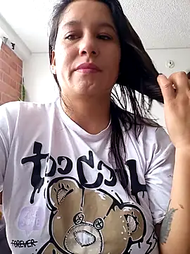 Snapshot of Zoe_Nasty chatting on 10-08-25, 02:51 Zoe Nasty online show from 10-08-25, 02:51