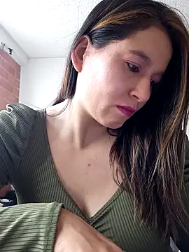 Snapshot of Zoe_Nasty chatting on 03-07-25, 01:29 Zoe Nasty online show from 03-07-25, 01:29
