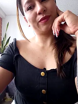 Snapshot of Zoe_Nasty chatting on 09-15-25, 01:22 Zoe Nasty online show from 09-15-25, 01:22