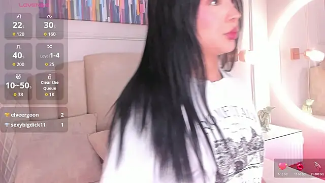 maddy brookss online show from 12-13-25, 08:04