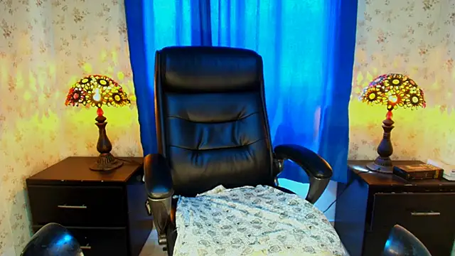 jewellzafiro online show from 10-16-25, 03:31