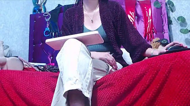 AyshaScott online show from 02-11-26, 12:38